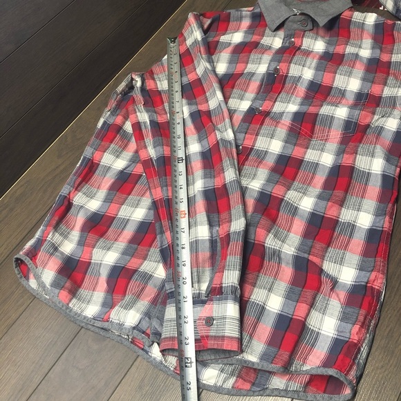 COPY - 👕Armani Exchange Button Up - Picture 4 of 6